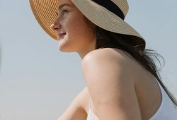 5 Ways To Stay Safe In The Sun This Summer