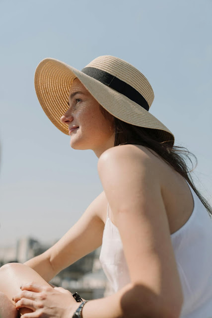 5 Ways To Stay Safe In The Sun This Summer