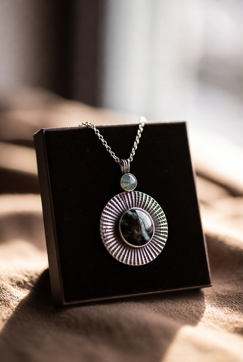 Why Bespoke Jewellery Creates Lasting Memories with Unique Designs