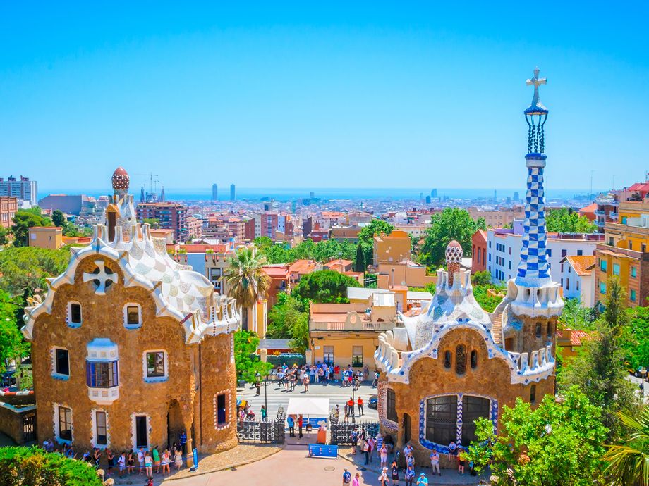Barcelona cruise destination for city walking outfits